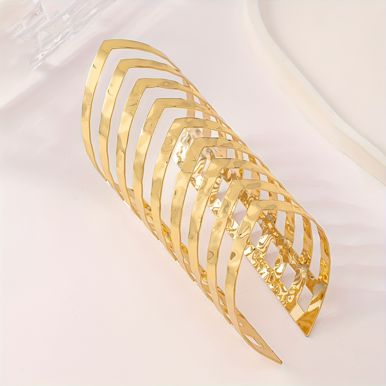 Women's Exaggerated Metallic Triangular Hammered Geometric Bangle